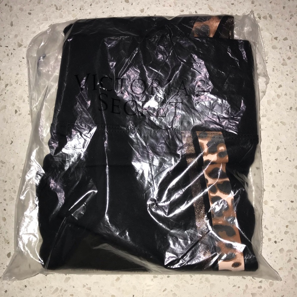VS PINK YOGA LEGGING SWEATS LEOPARD BLING XS - Picture 3 of 4